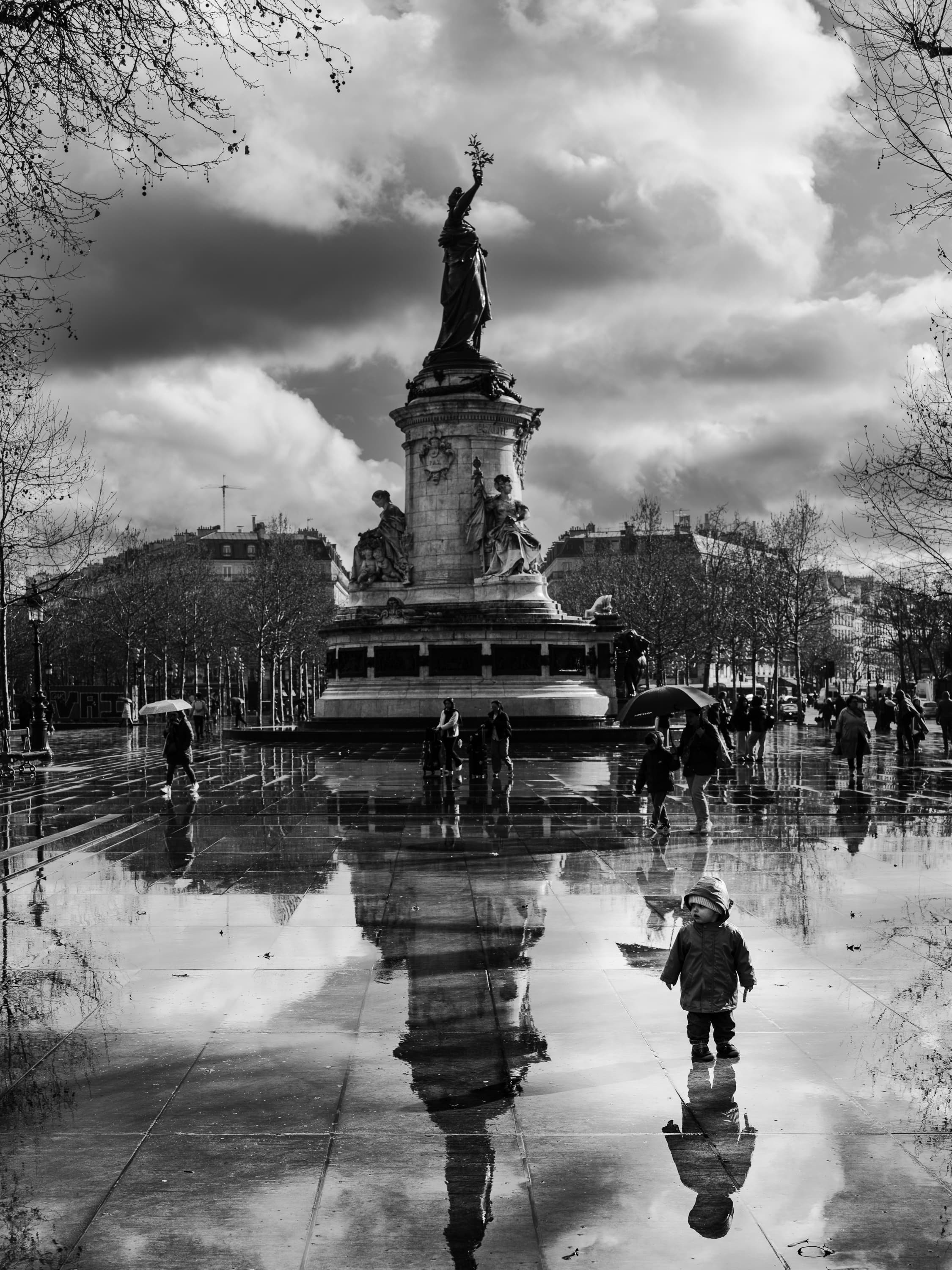 Place de la République — Straßenleben